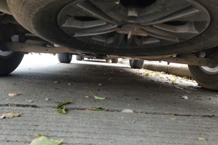 Used Hyundai Santa Fe 2013 2.4L Automatic Two-Wheel Drive Smart Version Chassis Rear