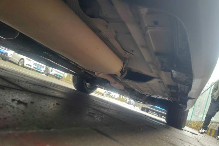 Used Hyundai Santa Fe 2013 2.4L Automatic Two-Wheel Drive Smart Version Chassis Rear Right