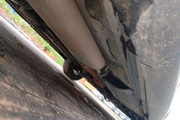 Used Hyundai Santa Fe 2013 2.4L Automatic Two-Wheel Drive Smart Version Chassis Rear Right