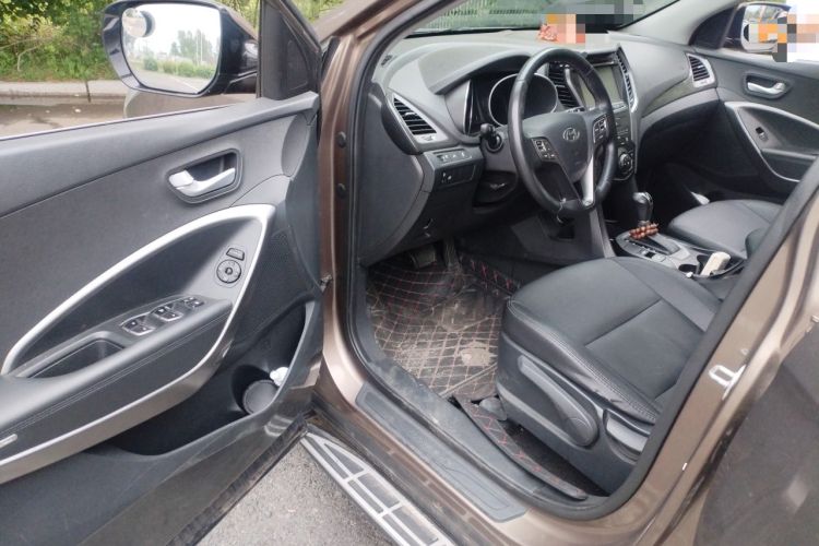 Used Hyundai Santa Fe 2013 2.4L Automatic 2WD Comfort Edition Driver Seat