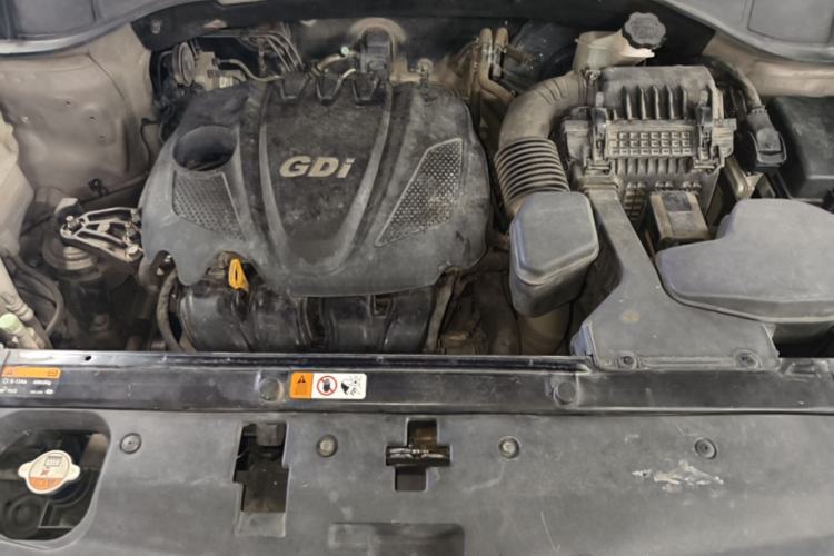 Used Hyundai Santa Fe 2013 2.4L Automatic Two-Wheel Drive Smart Version Engine Bay