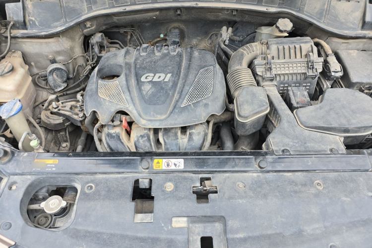 Used Hyundai Santa Fe 2013 2.4L Automatic 4x4 Comfort Edition Engine Bay