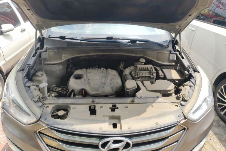 Used Hyundai Santa Fe 2013 2.4L Automatic Two-Wheel Drive Smart Version Engine Bay
