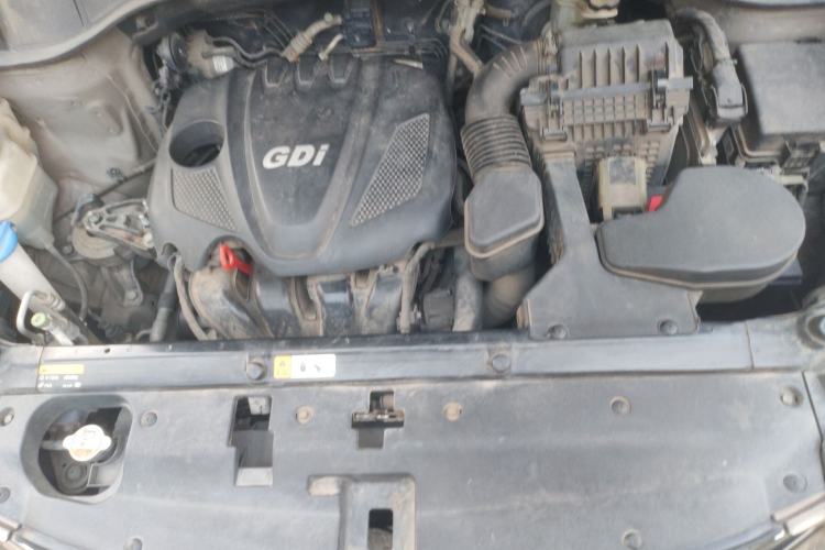 Used Hyundai Santa Fe 2013 2.4L Automatic Two-Wheel Drive Smart Version Engine Bay