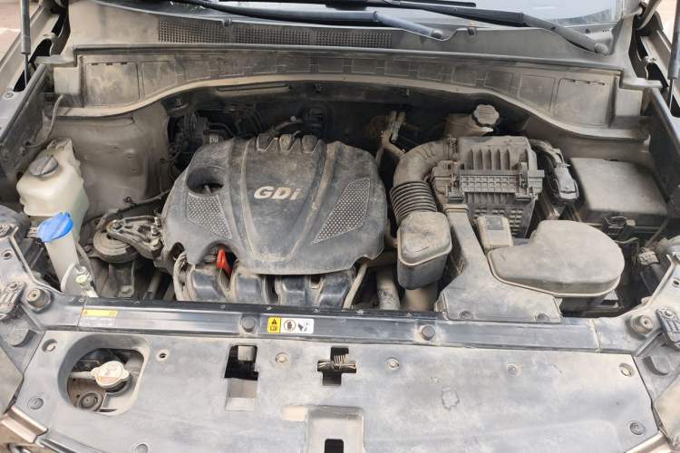 Used Hyundai Santa Fe 2013 2.4L Automatic Two-Wheel Drive Smart Version Engine Bay