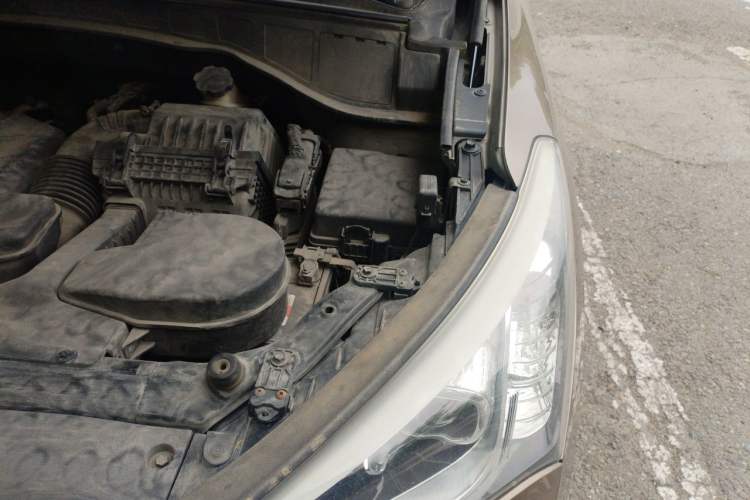 Used Hyundai Santa Fe 2013 2.4L Automatic 2WD Comfort Edition Engine Bay Left