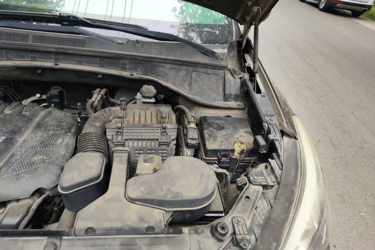 Used Hyundai Santa Fe 2013 2.4L Automatic Two-Wheel Drive Smart Version Engine Bay Left