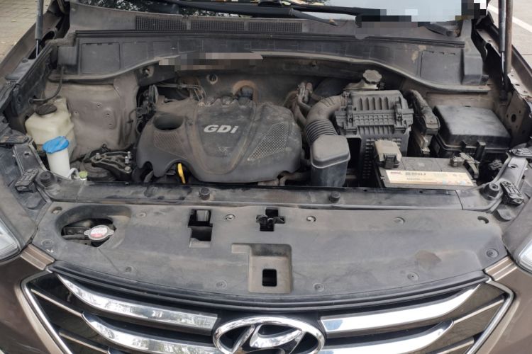 Used Hyundai Santa Fe 2013 2.4L Automatic Two-Wheel Drive Smart Version Engine Bay