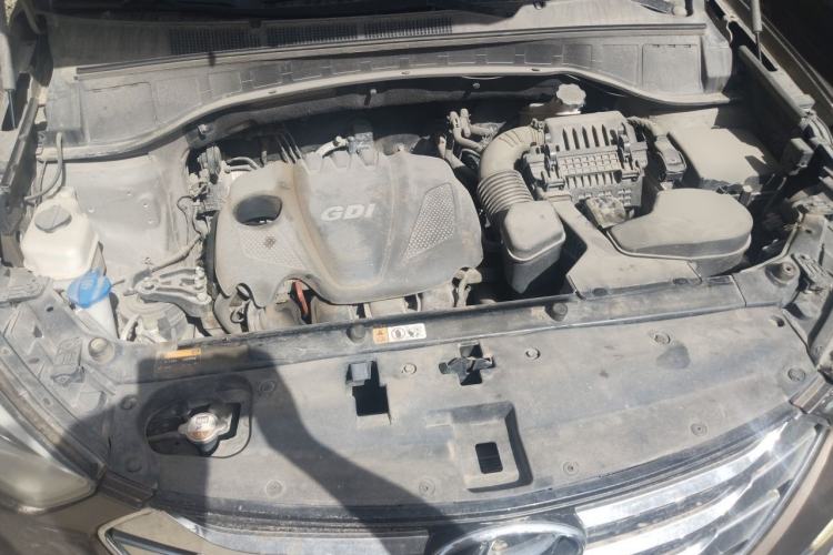 Used Hyundai Santa Fe 2013 2.4L Automatic Two-Wheel Drive Smart Version Engine Bay