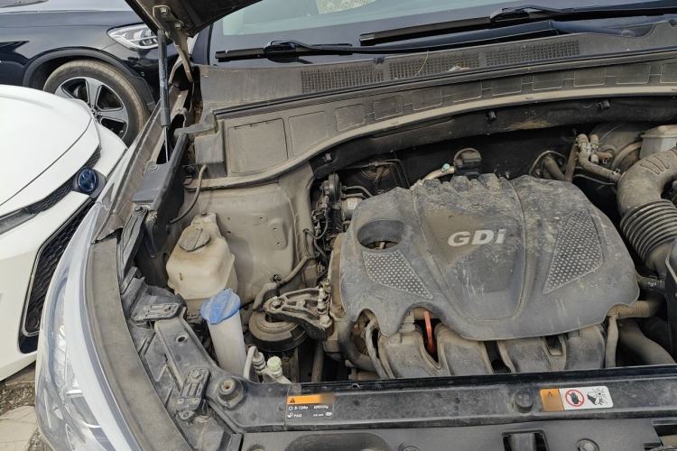 Used Hyundai Santa Fe 2013 2.4L Automatic Two-Wheel Drive Smart Version Engine Bay Right