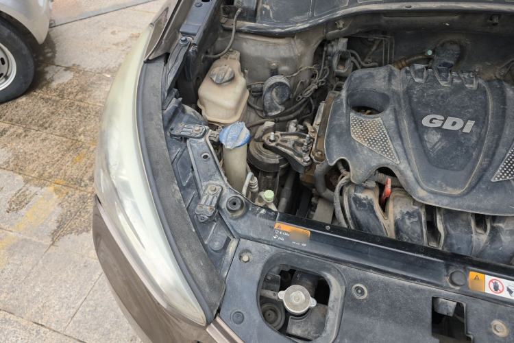 Used Hyundai Santa Fe 2013 2.4L Automatic 4x4 Comfort Edition Engine Bay Right
