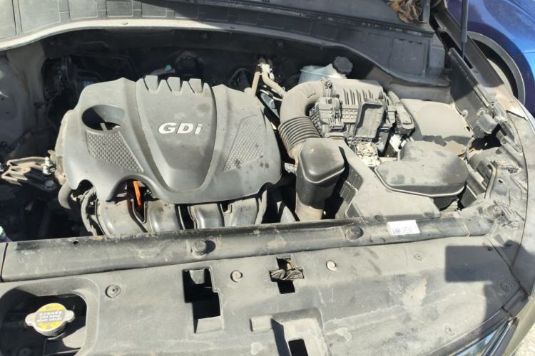 Used Hyundai Santa Fe 2013 2.4L Automatic 4x4 Smart Version Engine Bay