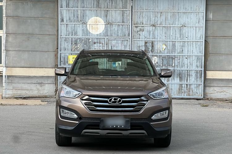 Used Hyundai Santa Fe 2013 2.4L Automatic Two-Wheel Drive Smart Version Exterior 1