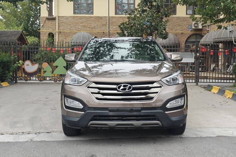 Used Hyundai Santa Fe 2013 2.4L Automatic Two-Wheel Drive Smart Version Exterior 1