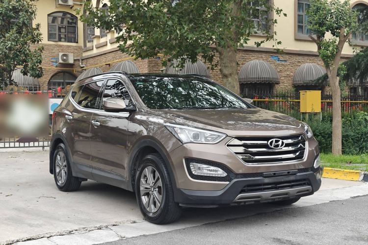 Used Hyundai Santa Fe 2013 2.4L Automatic Two-Wheel Drive Smart Version Exterior 2