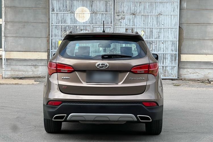 Used Hyundai Santa Fe 2013 2.4L Automatic Two-Wheel Drive Smart Version Exterior 4
