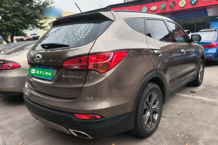 Used Hyundai Santa Fe 2013 2.4L Automatic Two-Wheel Drive Smart Version Exterior 5