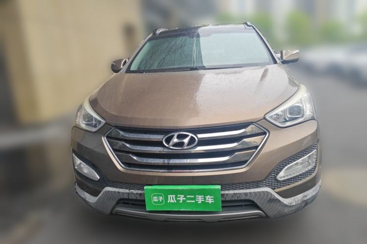 Used Hyundai Santa Fe 2013 2.4L Automatic Two-Wheel Drive Smart Version Front