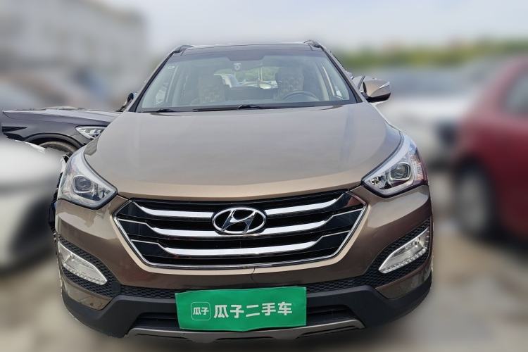 Used Hyundai Santa Fe 2013 2.4L Automatic Two-Wheel Drive Smart Version Front