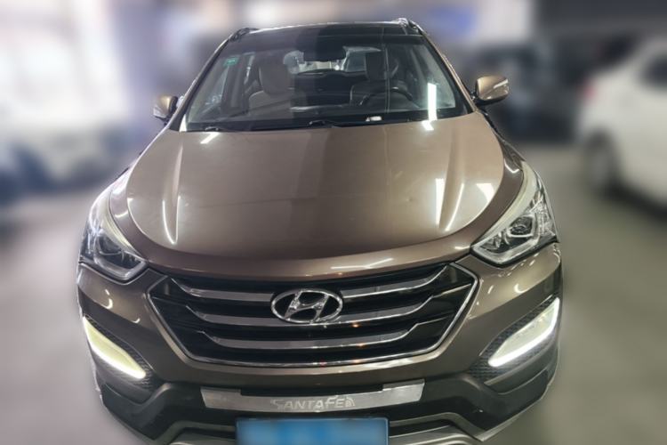 Used Hyundai Santa Fe 2013 2.4L Automatic Two-Wheel Drive Smart Version Front