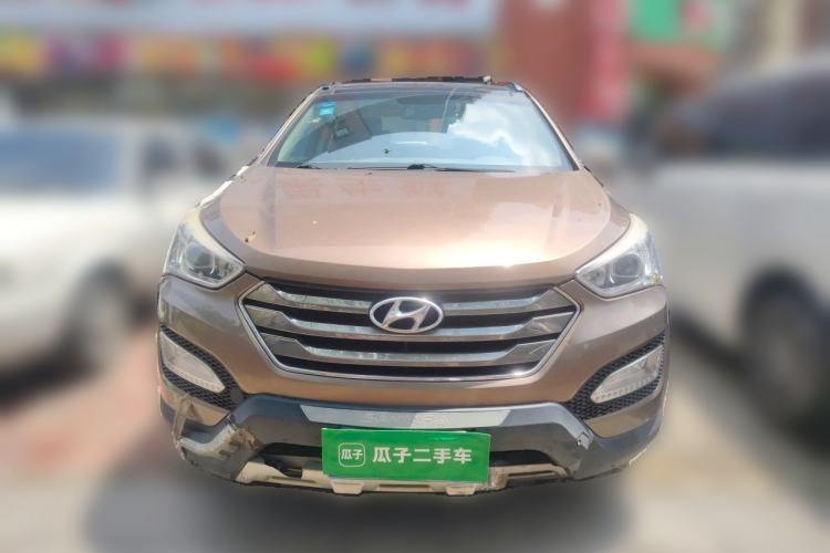 Used Hyundai Santa Fe 2013 2.4L Automatic Two-Wheel Drive Smart Version Front