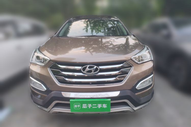 Used Hyundai Santa Fe 2013 2.4L Automatic Two-Wheel Drive Smart Version Front