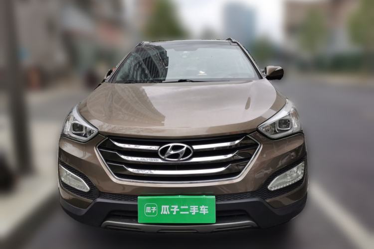 Used Hyundai Santa Fe 2013 2.4L Automatic Two-Wheel Drive Smart Version Front