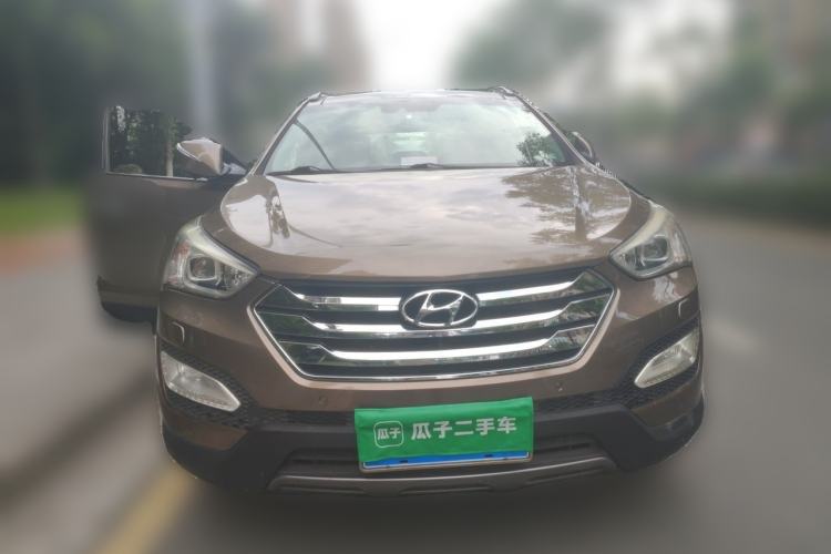 Used Hyundai Santa Fe 2013 2.0T Automatic All-Wheel Drive Top Trim Front