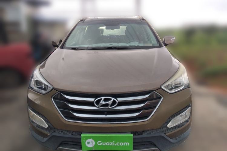 Used Hyundai Santa Fe 2013 2.4L Automatic Two-Wheel Drive Smart Version Front