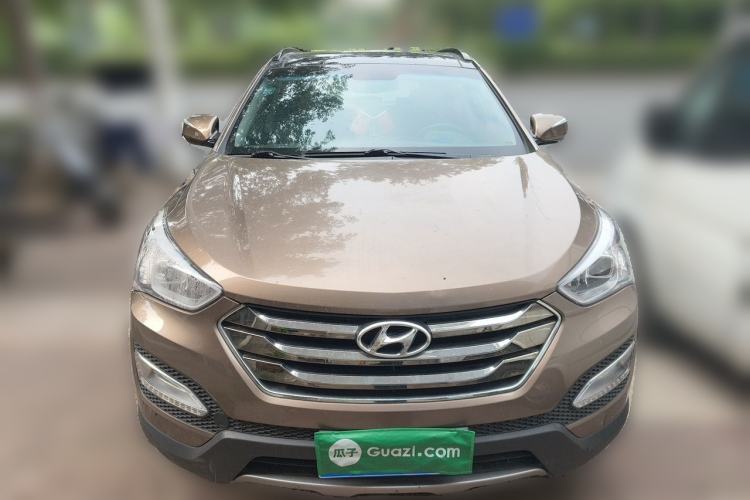 Used Hyundai Santa Fe 2013 2.4L Automatic Two-Wheel Drive Smart Version Front