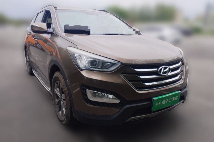 Used Hyundai Santa Fe 2013 2.4L Automatic 2WD Comfort Edition Front Right 45 Deg