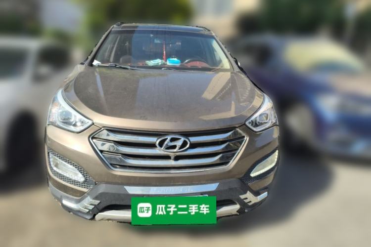 Used Hyundai Santa Fe 2013 2.4L Automatic 4x4 Smart Version Front