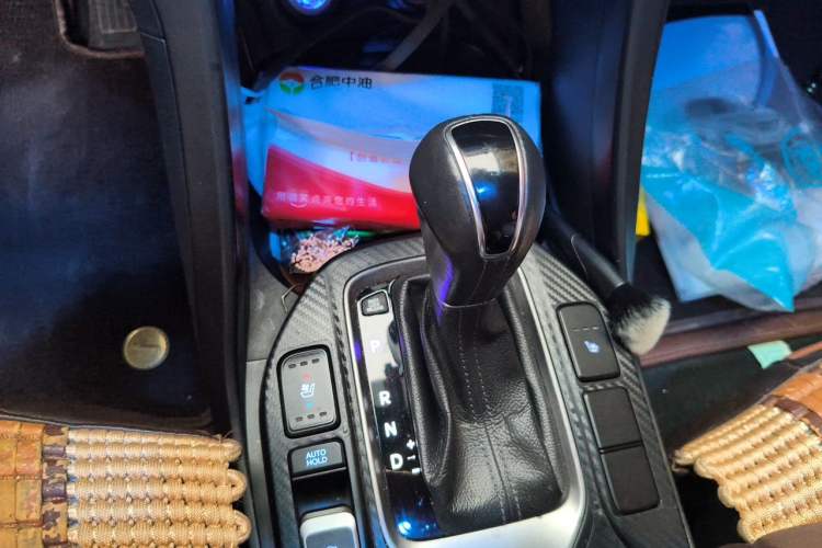 Used Hyundai Santa Fe 2013 2.0T Automatic All-Wheel Drive Prestige Version Gear Lever