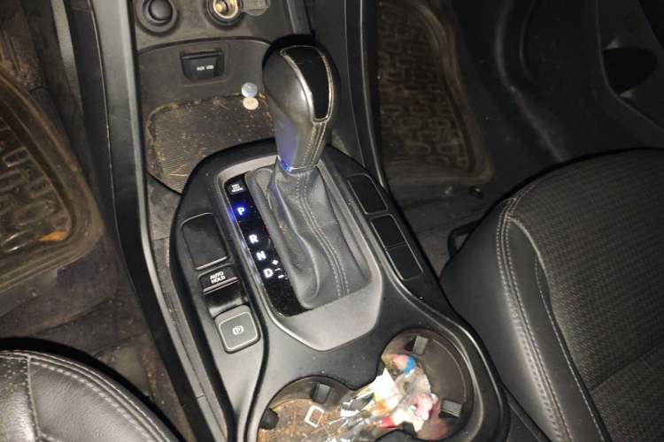 Used Hyundai Santa Fe 2013 Revised Version 2.4L Automatic All-Wheel Drive Smart Type Gear Lever