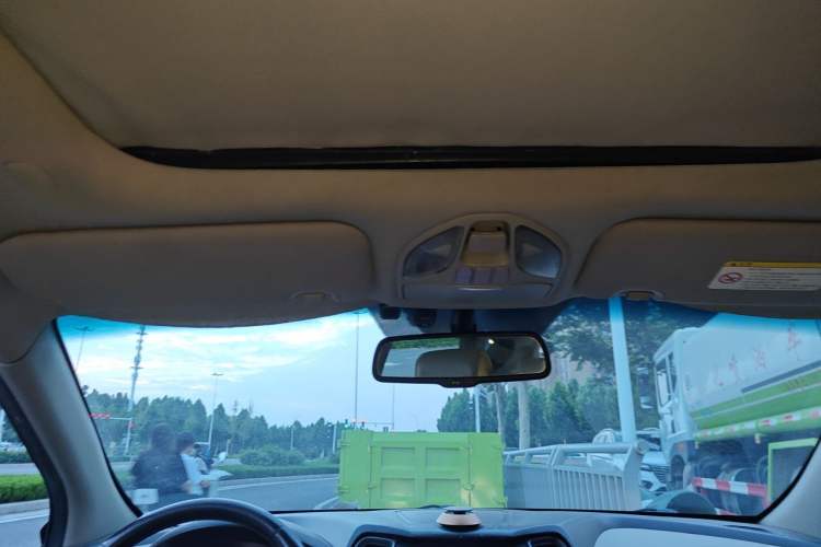 Used Hyundai Santa Fe 2013 2.4L Automatic Two-Wheel Drive Smart Version Headliner