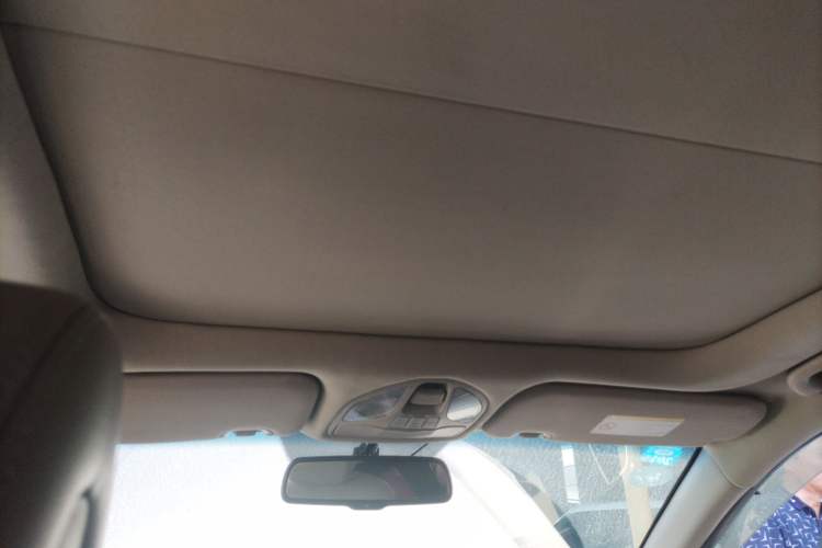 Used Hyundai Santa Fe 2013 2.4L Automatic Two-Wheel Drive Smart Version Headliner