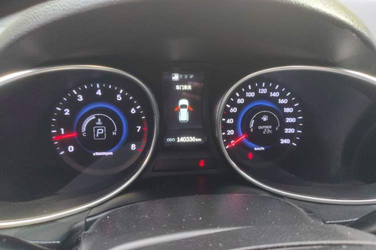 Used Hyundai Santa Fe 2013 2.4L Automatic Two-Wheel Drive Smart Version Instrument Cluster
