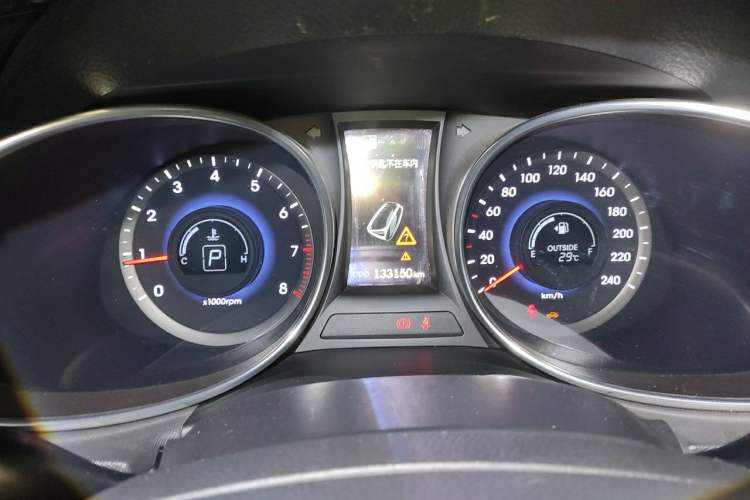 Used Hyundai Santa Fe 2013 Revised Version 2.0T Automatic All-Wheel Drive Top-Tier Trim Instrument Cluster