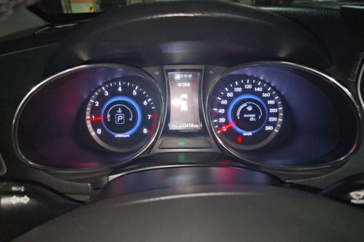 Used Hyundai Santa Fe 2013 2.4L Automatic Two-Wheel Drive Smart Version Instrument Cluster