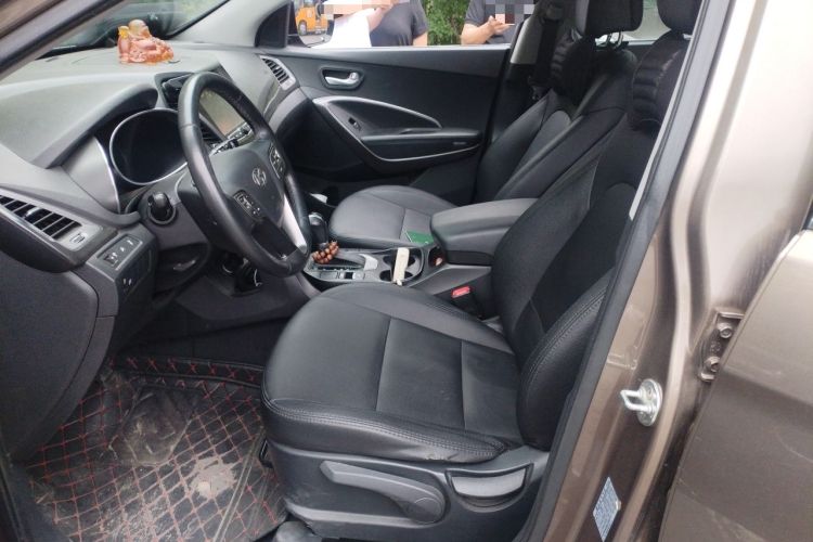 Used Hyundai Santa Fe 2013 2.4L Automatic 2WD Comfort Edition Left Front Seat