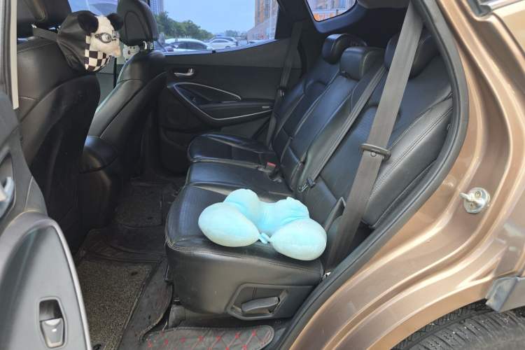 Used Hyundai Santa Fe 2013 2.4L Automatic 4x4 Comfort Edition Left Rear Seat