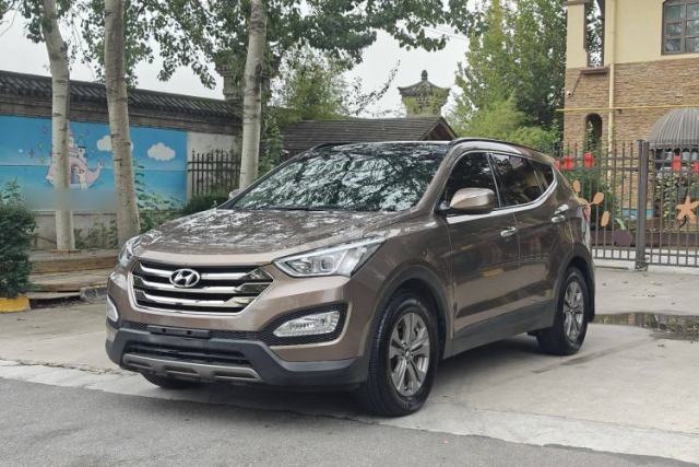 Used Hyundai Santa Fe 2013 2.4L Automatic Two-Wheel Drive Smart Version