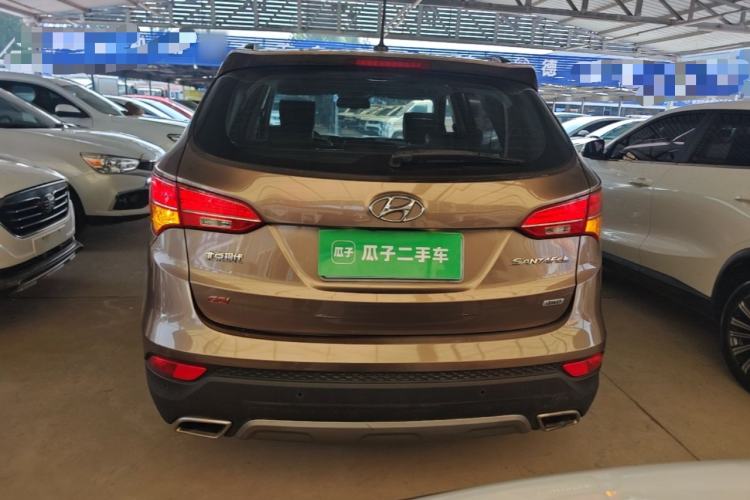 Used Hyundai Santa Fe 2013 Revised Version 2.4L Automatic All-Wheel Drive Smart Type Rear
