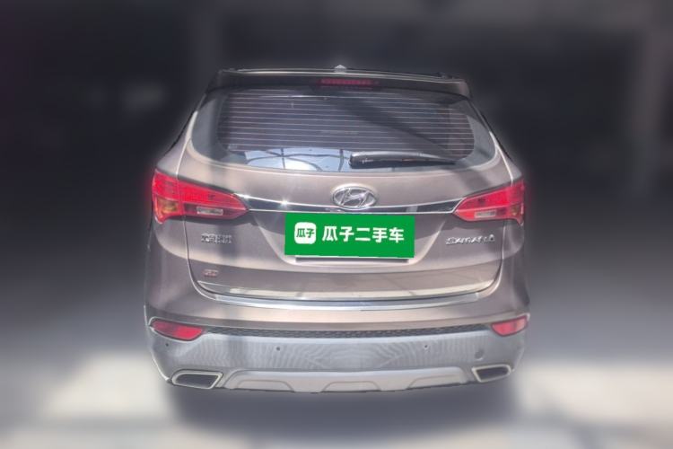 Used Hyundai Santa Fe 2013 2.4L Automatic Two-Wheel Drive Smart Version Rear
