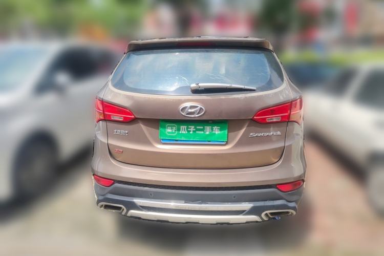 Used Hyundai Santa Fe 2013 2.4L Automatic Two-Wheel Drive Smart Version Rear