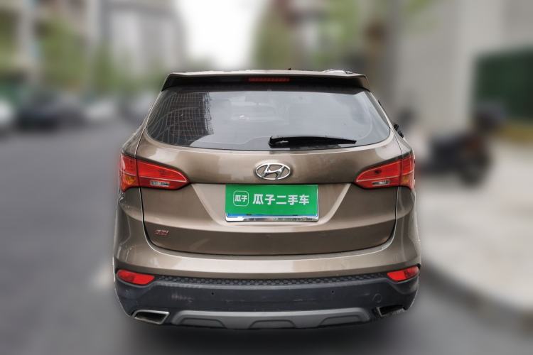 Used Hyundai Santa Fe 2013 2.4L Automatic Two-Wheel Drive Smart Version Rear