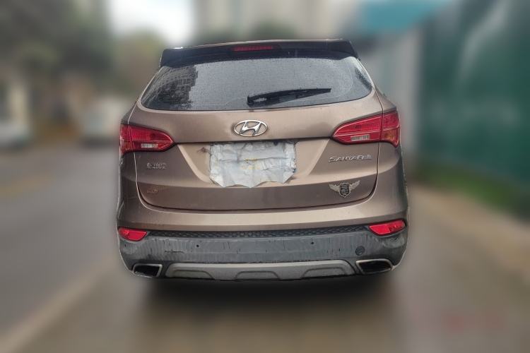 Used Hyundai Santa Fe 2013 2.4L Automatic Two-Wheel Drive Smart Version Rear