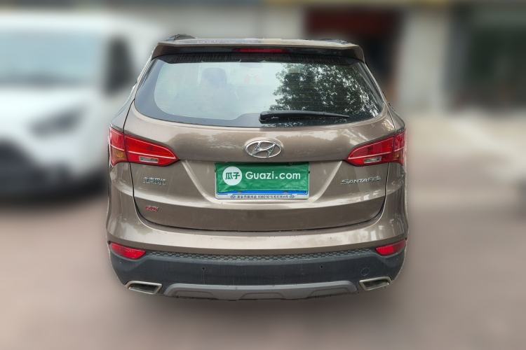 Used Hyundai Santa Fe 2013 2.4L Automatic Two-Wheel Drive Smart Version Rear