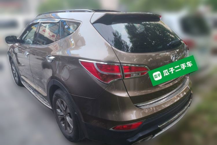 Used Hyundai Santa Fe 2013 2.4L Automatic Two-Wheel Drive Smart Version Rear Left 45 Deg