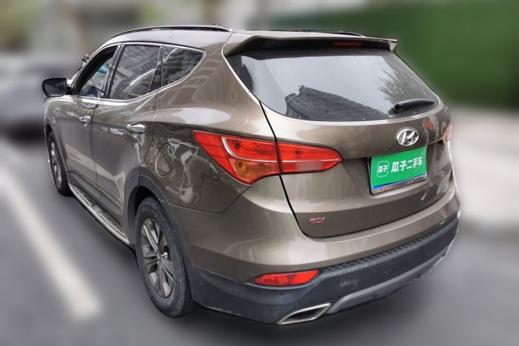 Used Hyundai Santa Fe 2013 2.4L Automatic Two-Wheel Drive Smart Version Rear Left 45 Deg